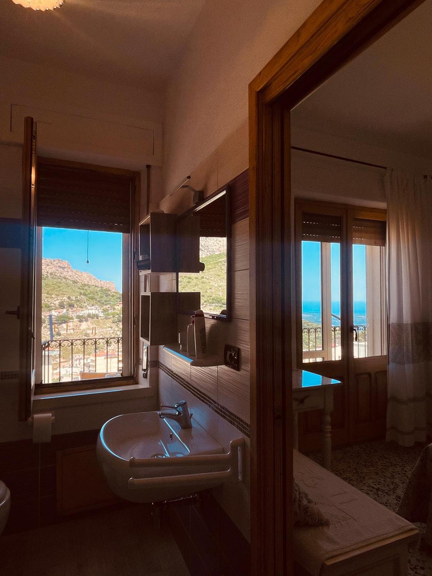 B&B Aria Ona Villagrande Strisaili Екстериор снимка