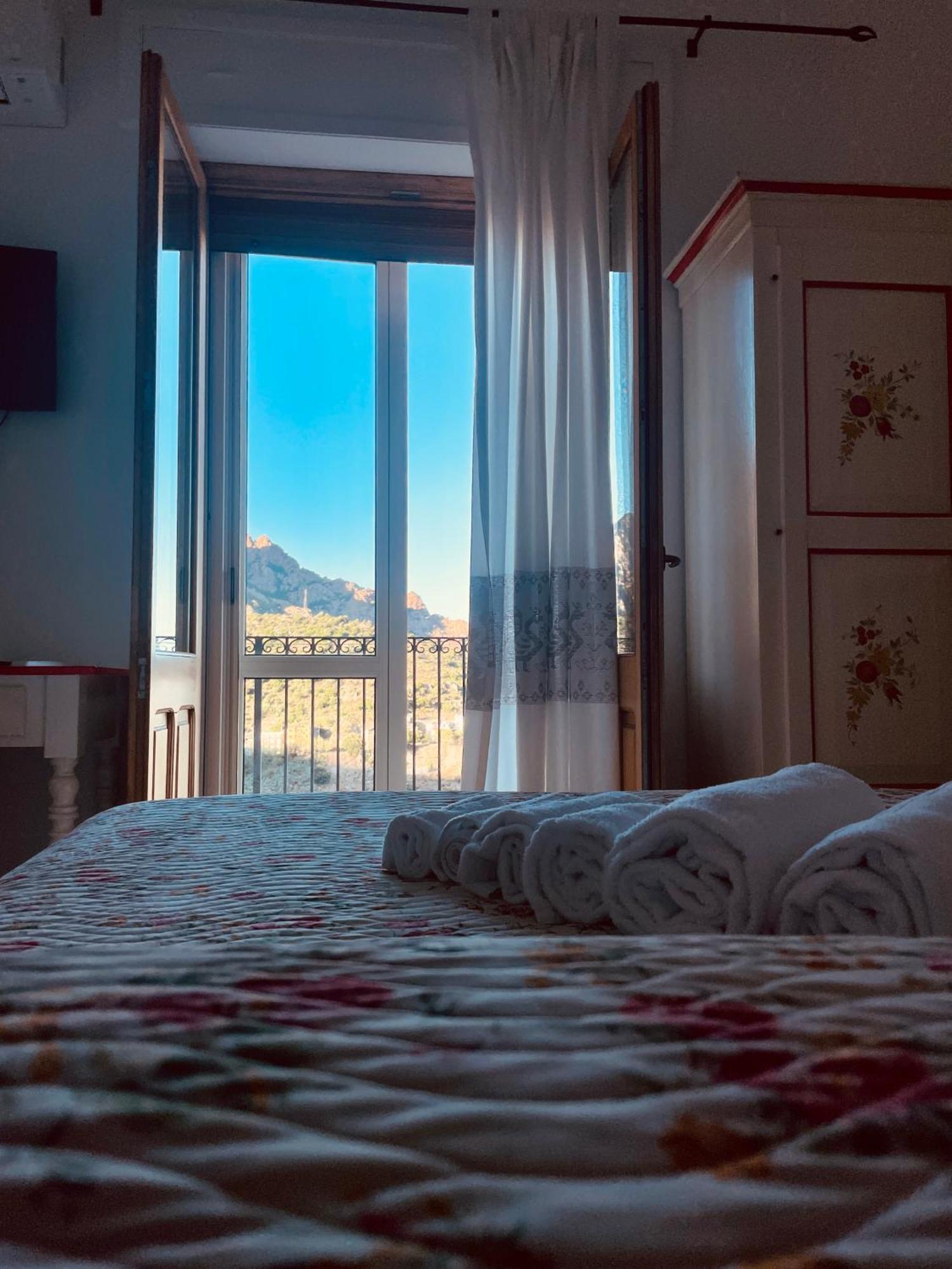B&B Aria Ona Villagrande Strisaili Екстериор снимка
