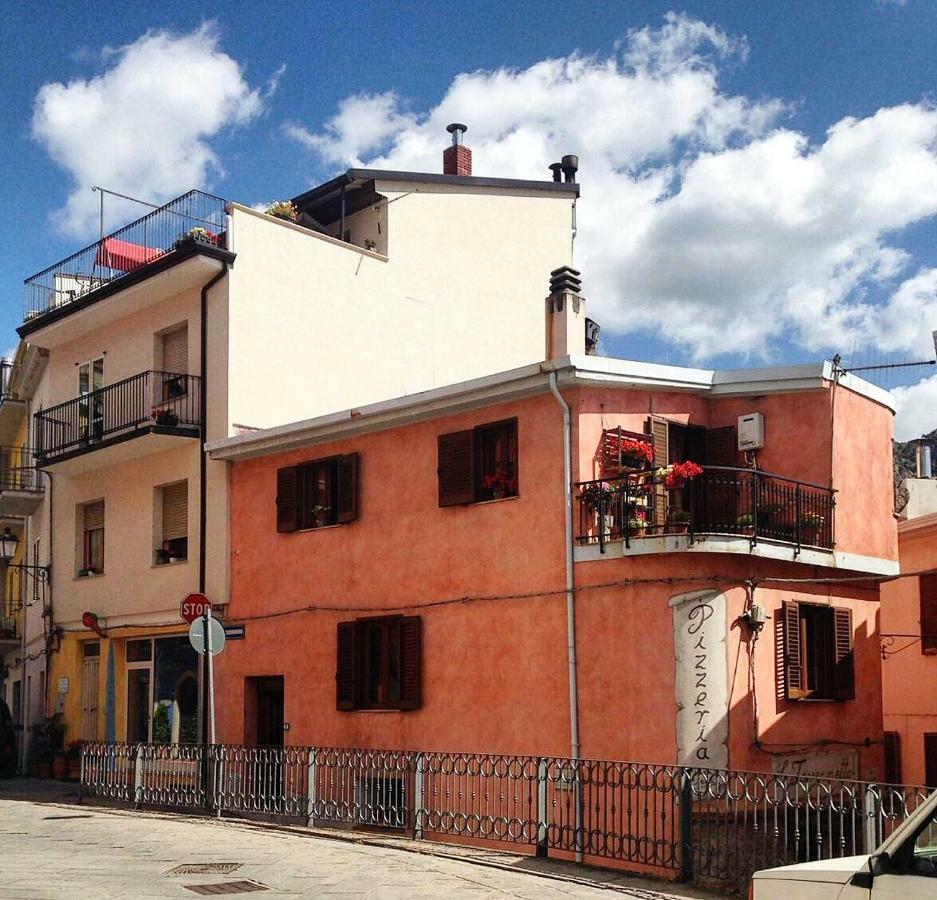 B&B Aria Ona Villagrande Strisaili Екстериор снимка