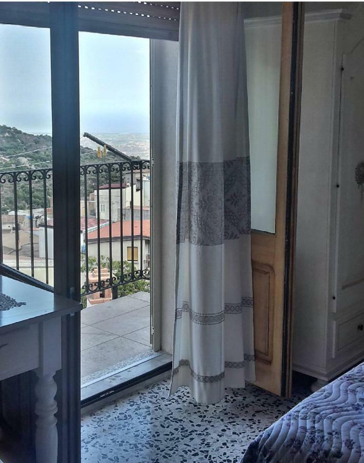 B&B Aria Ona Villagrande Strisaili Екстериор снимка